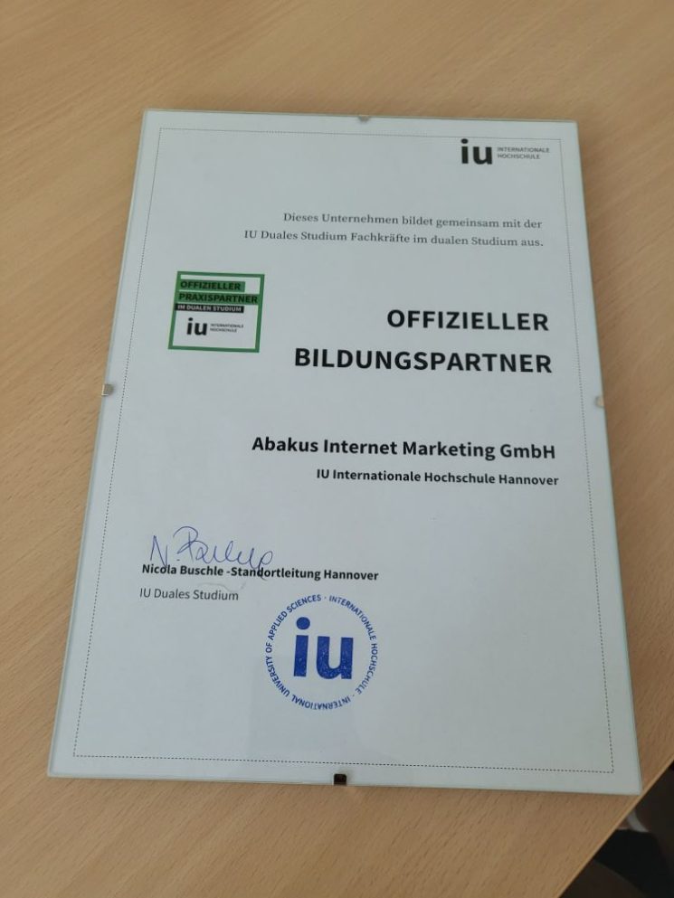 ABAKUS Internet Marketing Bescheinigung Praxispartner der IU Internationale Hochschule