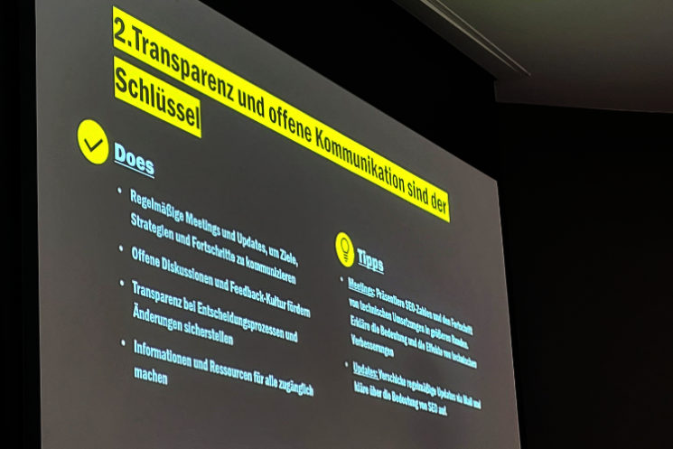 CAMPIXX 2023 Vortrag Autoscout24 SEO Strategie, Transparenz im Unternehmen fördern