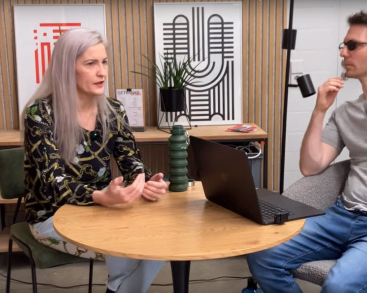 Der Entreflaneur Podcast mit SEO OffPage Expertin Anna Pianka von der SEO Agentur ABAKUS Internet Marketing GmbH